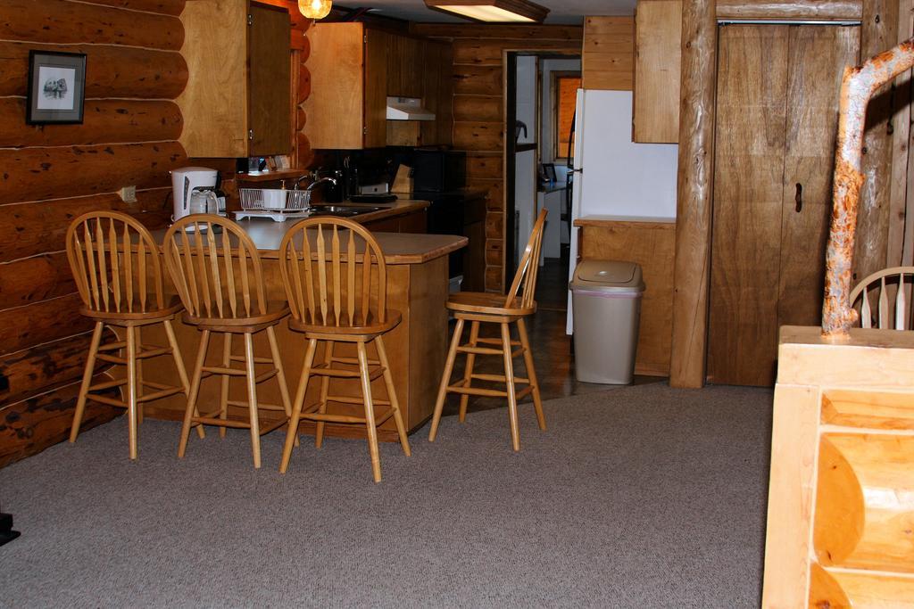 Bear Den Vacation Home Anchor Point Pokoj fotografie