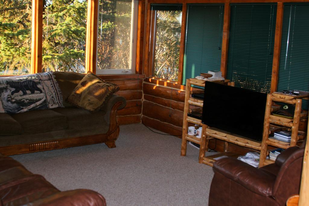 Bear Den Vacation Home Anchor Point Pokoj fotografie