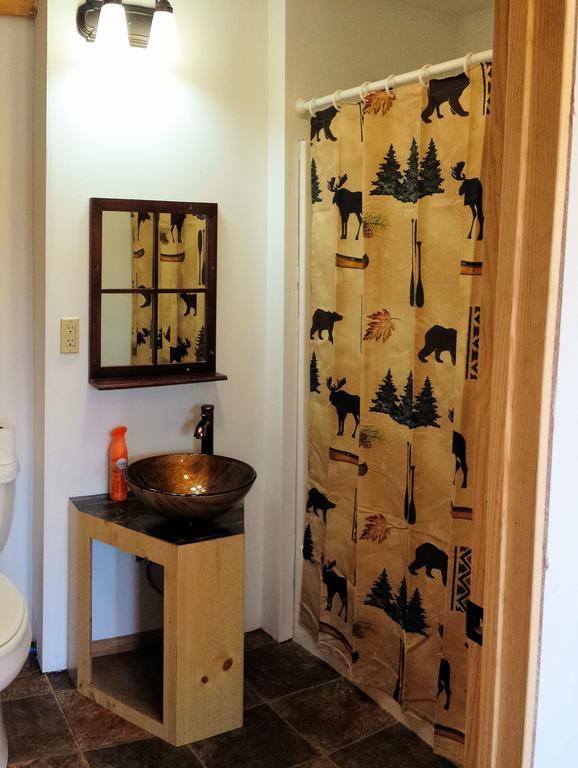 Bear Den Vacation Home Anchor Point Pokoj fotografie